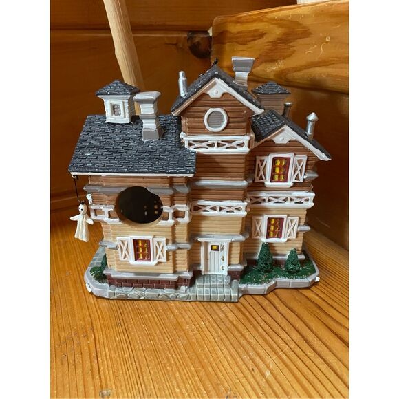 VTG Spooky Town Lemax Franklin Residence 2004 Halloween Village - Picture 3 of 4